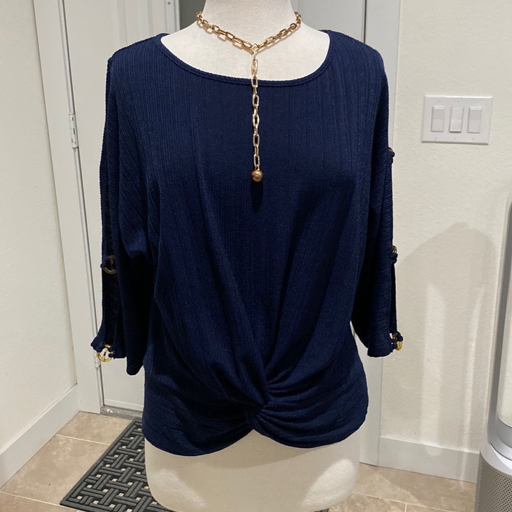 Fashionable blouse